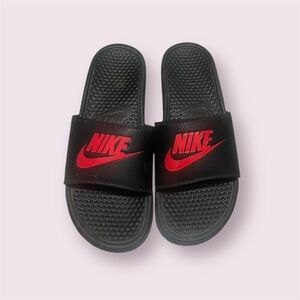 Men’s Nike Slides, size 10